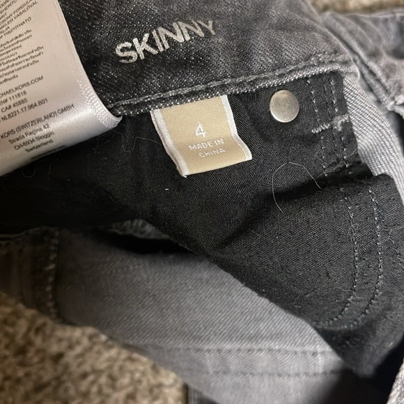 Michael Kors Skinny black jeans. Cute lace butt! Size 4 - Picture 8 of 8